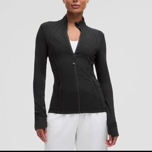 SOLD lululemon athletica Black Full-Zip Lightweight Jacket